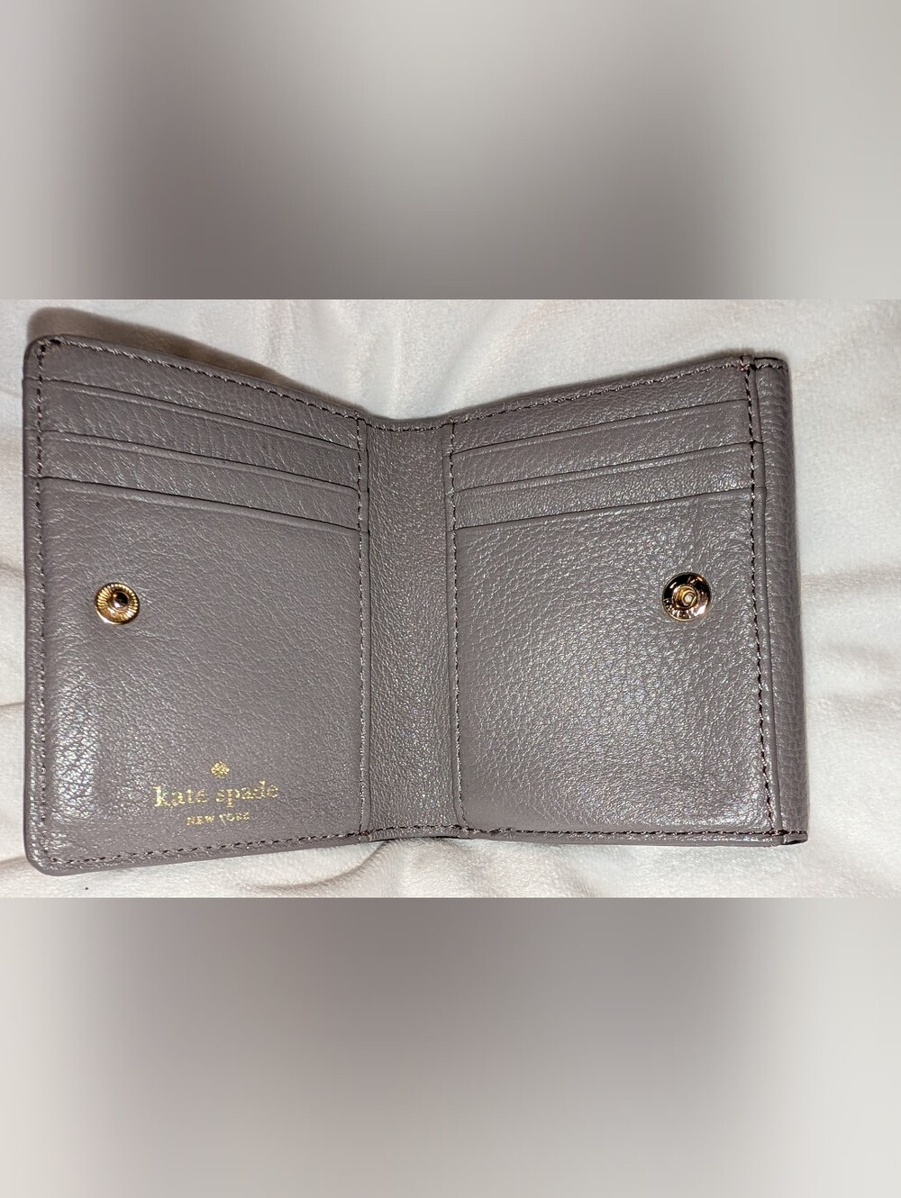 Kate Spade Jackson Street Jada Pebbled Leather Compact Wallet in Taupe Gray GUC - Picture 5 of 11
